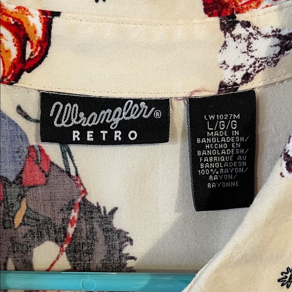 Wrangler Retro Western Cowboy Print Button-Up Shirt - Picture 5 of 5